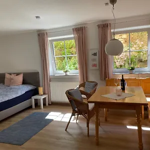 Apartment Schöne Mit Pool Und Sauna Zum Wohlfühlen, Oberhausen (near Neuburg)